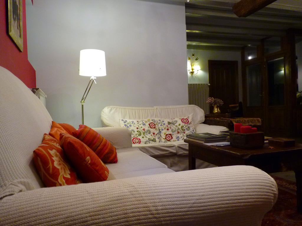 Kapel Etxea Hotell Urzainqui Eksteriør bilde